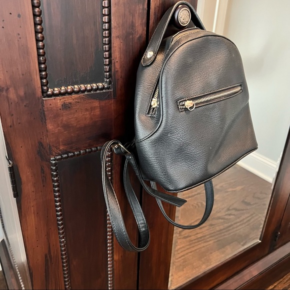 FOREVER 21 - Dapper Mini Backpack - Picture 4 of 9